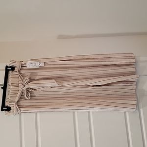 NWT Lily Star wide leg cropped pants